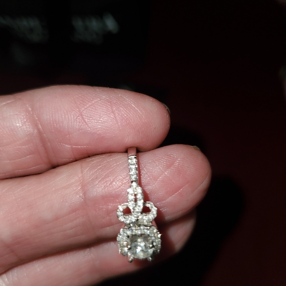 Vera Wang white gold diamond ring - Picture 2 of 9